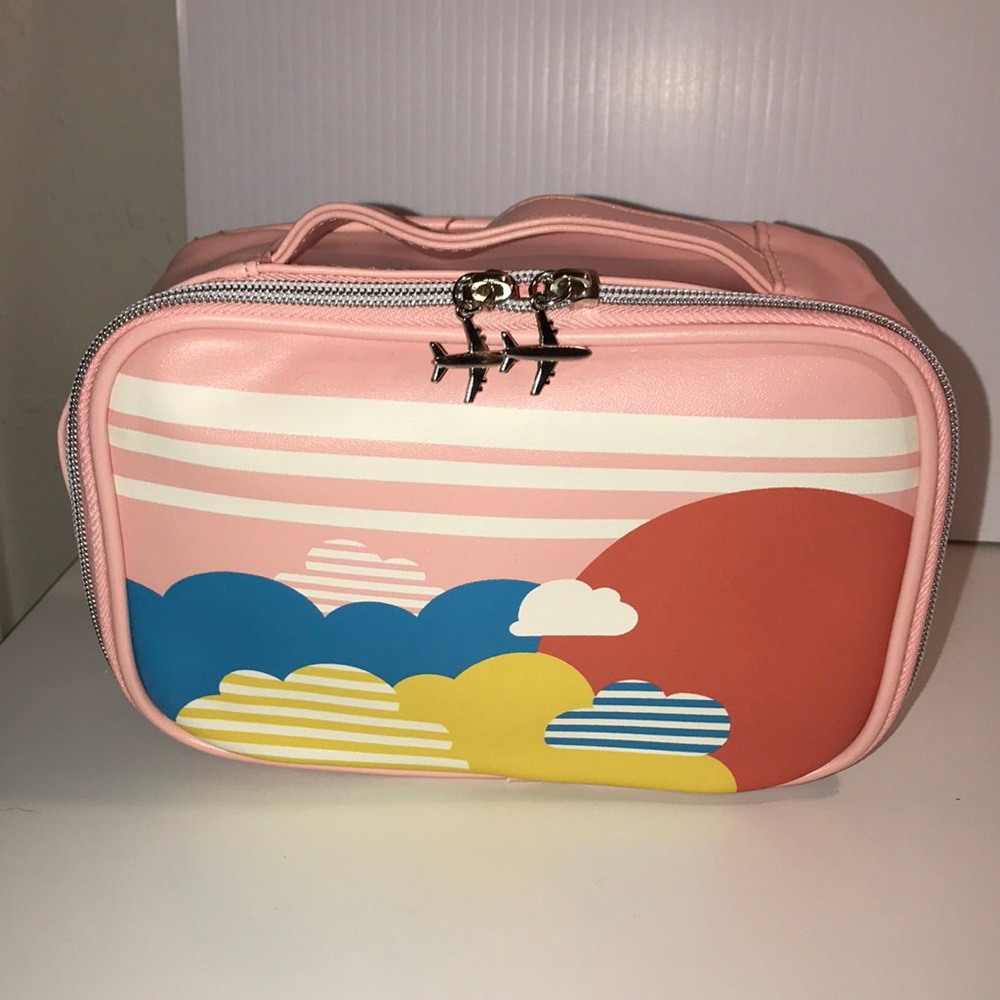 Ipsy in the clouds travel bag NEW